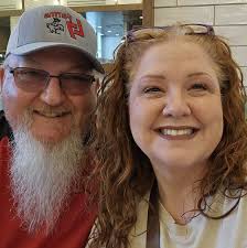 What churches in Siloam Springs, Arkansas, have active kids and teens  programs, women's and men's Bible studies, and a connected community?