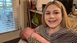 Cecilia Manning's Instagram, Twitter & Facebook