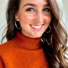 Laura Fosson's Instagram, Twitter & Facebook