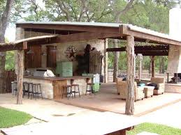 Over 10000 families have used the bbq coach. 20 Spectacular Outdoor Kitchens With Bars For Entertaining