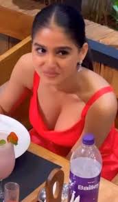 313 best rmalludesi images on Pholder | Uffff pooride aa mula👅 (Ft Mrunal  Thakur)