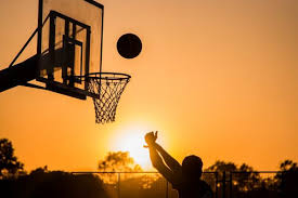 Ukuran lapangan 15m (lebar) x 11m (panjang), bola yang digunakan adalah ukuran 6. Tinggi Ring Bola Basket Standar Indonesia Dan Internasional Fiba