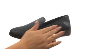 With a contemporary update, these loafers are crafted from a gorgeous suede and finished with a feminine style bow across the vamp, authentic clarks stitching and a durable sole with. Lucky Brand Cahill Zappos Com