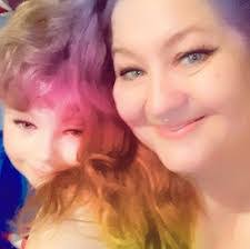 Debra Traub's Instagram, Twitter & Facebook