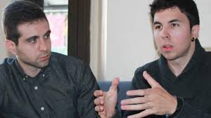 Una historia ilustrada e interactiva que se inspira en el mundo de los videojuegos y en el universo de los célebres w. De Youtubers A Escritores Vegetta Y Willyrex Publican Un Libro Inspirado En Los Videojuegos