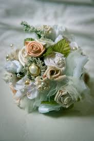 This video is a great tutorial about how to make a beautiful fruit bouque, for only $13! My Ecological And Shabby Wedding Bouquet By Ecosposi Shabby Wedding Bouquet Diy Weddi Fiori Per Matrimoni Bouquet Da Sposa Fai Da Te Bouquet Matrimonio