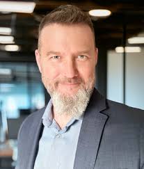 Bob Rowe Joins First Legal as President