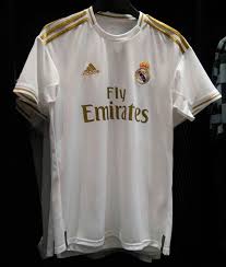 160 ευρώ η φανέλα του μέσι. Ta Spaei H Deyterh Emfanish Ths Real Madriths Gia Thn Nea Sezon Pics Sdna