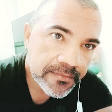 Ed Oliveira's Instagram, Twitter & Facebook