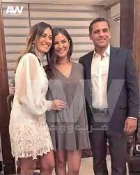 نشرت نيهال لهيطة زوجة الفنان أبو، صورة جمعتهم والفنانة أمينة خليل وخطيبها من جلسة جمعت مجموعة من الأصدقاء في الفيوم. ØµÙˆØ± Ø¬Ø¯ÙŠØ¯Ø© Ù…Ù† Ø®Ø·ÙˆØ¨Ø© Ø£Ù…ÙŠÙ†Ø© Ø®Ù„ÙŠÙ„ Ø®Ø¨Ø± ÙÙŠ Ø§Ù„ÙÙ†
