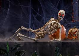 12.5 ft. Giant-Sized Inferno DeadWood Skeleton 