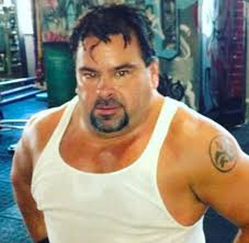 No neck ed has been taking some heat lately. 90 Day Fiance Big Ed Brown Reveals Exactly What Is Going On With His Neck