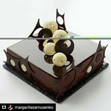 Epingle Par Delia Sur Dezerty Decoration Gateau Anniversaire Decoration Chocolat Tutoriel Pour Faire Des Gateaux