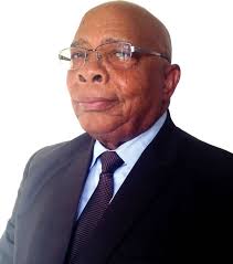 Dr. Mohammed Shukri Effendi graduated from UCT faculty of medicine during  1942 . . . . one of the first medical students of the Moslem faith to  achieve such distinction . . . . . from UCT archives