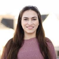 300+ perfiles de «Dania»