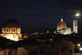La Cupola Di San Lorenzo Nel Panorama Cittadino Con La Luna Piena Al Perigeo Vista Dalle Terrazze Del Grand Hote Fotografia Di Architettura Panoramico Toscana
