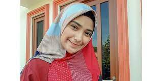 Itu hanya sebuah postingan sebuah iklan produk untuk membantu kelancaran program kehamilan. 5 Potret Nadya Mustika Rahayu Istri Rizki D Academy Cantik Dan Memesona Merdeka Com