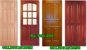 Nah karena alasan tersebut, sebelum anda dipusingkan dengan berbagai desain pintu yang ada saat ini, ada baiknya anda membaca 4 tips dalam memilih bahan untuk pintu kayu rumah anda yang dilansir oleh aluplus.com dibawah ini. 23 Info Populer Gambar Pintu Rumah Kayu