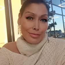 Michelle Longnecker's Instagram, Twitter & Facebook