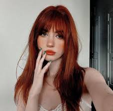 Mamá te estoy concertando una cita— suelta tan rápido y bajito que casi no  la escucho, me siento frente a ella — Gabriela te dije que no volvieras a  entrar a