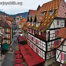 Maklumat yang dipaparkan di bawah adalah berkenaan dengan sebuah kawasan peranginan di malaysia. The 10 Best Restaurants In Bukit Tinggi Updated May 2021 Tripadvisor