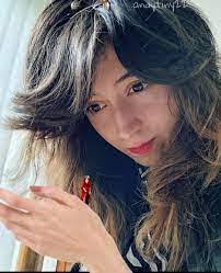 Liza Kemp's Instagram, Twitter & Facebook