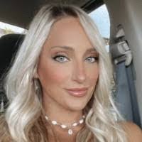 Diane Wahl's Instagram, Twitter & Facebook