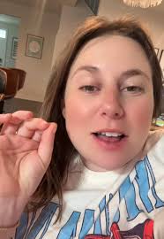 Best Red Eyeliner for Hazel Eyes Review