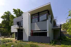 This small house is a manifestation of the ideals of the de stijl group in the early 20th century and is an icon of modern architecture.the schröder house is the only building of its type. Architekturikonen Das Rietveld Schroder Haus