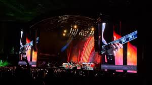 Guns N' Roses faz show histórico no ES; veja detalhes