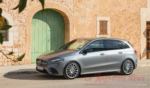 Mercedes Classe B Ecco La Nuova Versione 2019 Mercedes Mercedes Benz Motori