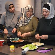Menschen jeglichen alters und herkunft prägen das bild der einrichtung und füllen es mit leben. Syrisches Kochbuch Interkultur Ruhr