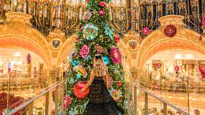 La coupole, which houses women's couture and additionally, the galeries christmas decorations are a top destination during the holiday season. The Best Christmas Photo Spots In Paris Limitless Secrets