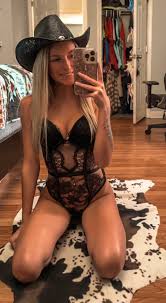 TW Pornstars - Kinlee 🐄. Twitter. 😘. 12:53 AM - 9 Feb 2023