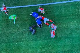 Europei commento in diretta di danimarca v finlandia 12 giugno 2021, comprese tutte le statistiche e gli eventi chiave della partita, aggiornate danimarca v finlandia commento in diretta, 12/06/21. Eriksen Perde I Sensi In Campo Danimarca Finlandia Sospesa Paura Agli Europei