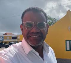 RICHARD KRAMERS, HEFE NOBO DI WARDA NOS COSTA