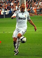 Jul 16, 2015 · arjen robben hollanda'den eski futbolcu sağ kanat son kulüp: Arjen Robben Wikipedia