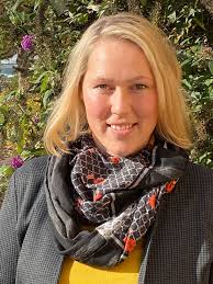 Für Esther Wagner ist „ihr“ neues Haus eine Schatzkiste.🏺👑 Seit dem 1.  Oktober leitet sie das AWO-Altenzentrum in Homberg/Efze. "Absolut  ansprechend“ sei es, hierfür Verantwortung zu tragen, findet sie, und  schwärmt von