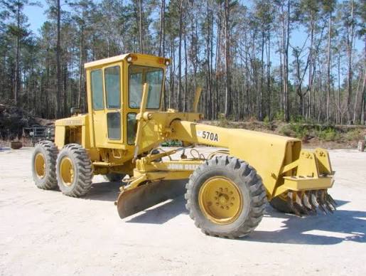 John Deere 570A Motor Grader