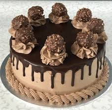 Nous Vous Proposon La Recette Du Gateau Au Ferrero Rochers Avec Thermomix Un Joli Et Delicieux Gateau Decoration Gateau Facile Gateaux Et Desserts Idee Gateau