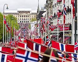 Det är en helgdag och en flaggdag i norge. 17 Maj I Norge Pepprat Rodgront
