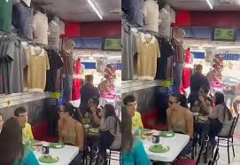 Dua Lipa sorprende al comer tacos de bistec en San Cosme durante su visita a CDMX