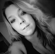 Will the needle break when sewing a zipper?