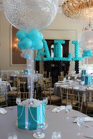 Puedes crear varios que sean iguales y si os han gustado los centros de mesa con globos no podéis perderos la siguiente galería con las mejores ideas con globos, en distintos. Increibles Centros De Mesa Con Globos Dale Detalles