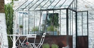 Ces derniers peuvent nécessiter une taille d'hivernage. Proteger Les Plantes Exotiques En Hiver M6 Deco Fr
