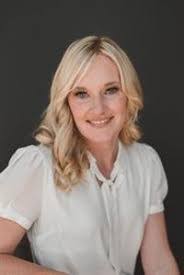 Amanda Deboer's Instagram, Twitter & Facebook