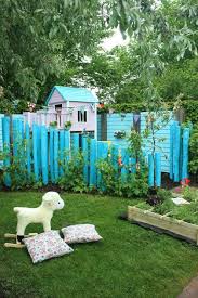 Es Ist Unnachsichtig Solch Ein Kindergarten Gartenhaus Kindergarten Solch Garten Garten Am Hang Gartnerei