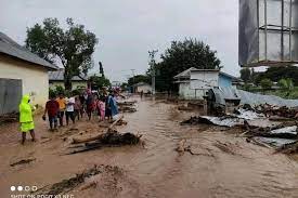 Bencana alam yang berlaku ini telah meragut ribuan nyawa manusia, kemusnahan tempat tinggal, kehilangan harta benda dan kerosakan alam sekitar. Berita Foto Luluh Lantak Diterjang Bencana Alam Flores Timur Berduka