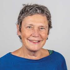 Edith Scherer's Instagram, Twitter & Facebook