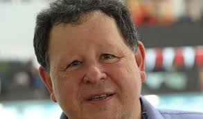 500 Schwimmer ziehen im Westbad ihre Bahnen für den guten Zweck